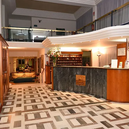 호텔 Grand Delle Terme 테르메 루이지아네